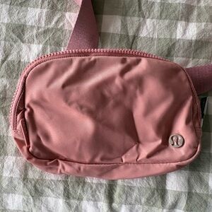 Lululemon 1L Belt Bag